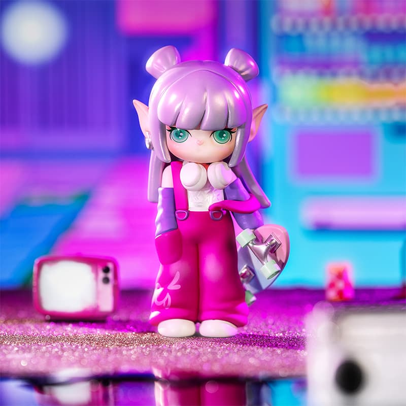 Фигурка из серии Suri Colorful Girls — фото 3