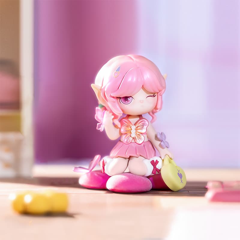 Фигурка из серии Suri Colorful Girls — фото 6